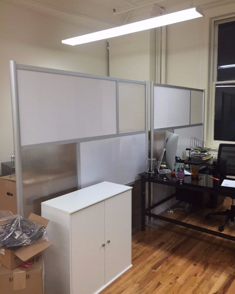 Modular room partition systems can be used to divide offices, desks, healthcare facilities, and rooms. They offer flexible options for office cubicles and partition walls.